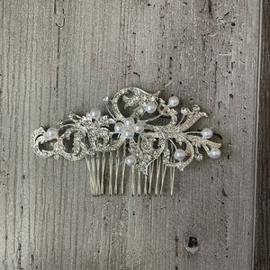 Silver Faux Pearl and Diamond Metal Hair Piece